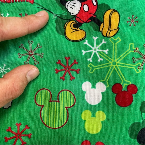 Disney holiday Mickey Mouse Women's scrub Top XL - Picture 10 of 14